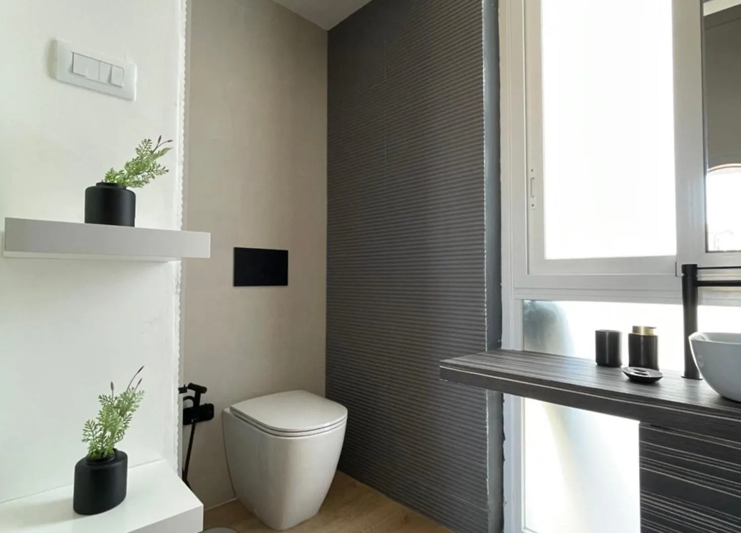 Raisi Suites & Apartment Katánie 0*,