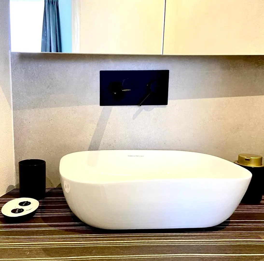 Raisi Suites & Apartment Catania